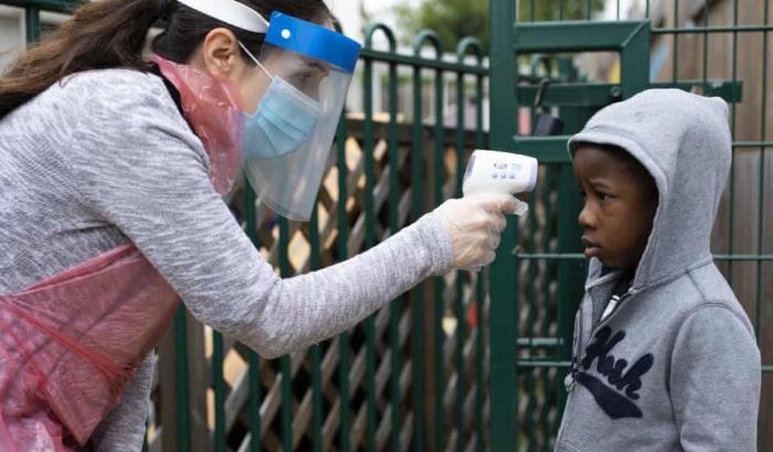 Eritema, congiuntivite e dolori addominali: così Covid-19 attacca i bambini