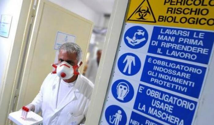 Covid-19 in Italia: continuano a crescere contagi, ricoveri e focolai